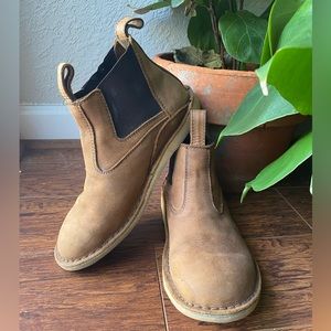 Oliberte Zulira Women’s Brown Chelsea Boots. Size 37, US 6. Sustainable leather